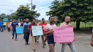 #Trincomalee #Protest #StreetVendors #SriLankaNews #TrincomaleeProtest #Trinco #LocalBusiness #TamilNews #BreakingNews #திருகோணமலை #ஆர்ப்பாட்டம் #வீதியோரவியாபாரிகள்