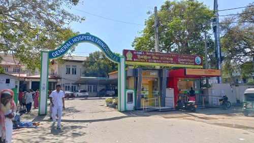#Trincomalee #DoctorsStrike #TrincoHospital #OPDClosed #SriLankaHealth #TrincoNews #PatientStruggle #HealthUpdate #திருகோணமலை #வைத்தியசாலை #போராட்டம்