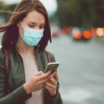 தூய்மை பணியாளருக்கு பாத பூஜை செய்து கௌரவித்த பார்த்திபன்!