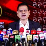 பொம்மையிடம் தாயன்பை தேடிய குரங்கு : சரணாலயங்களை விமர்சிக்கும்  PETA!