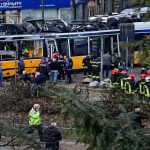 பொலிவியாவில் விமான விபத்து : 15 பேர் பலி!! தெருவெங்கும் பணமழை!