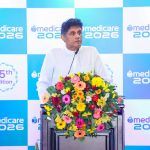 லண்டனில் தோள்களில் சுமந்து செல்லப்படும் வெள்ளை நிற சவப்பெட்டி – உருக வைத்த விழிப்புணர்வு