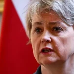 செல்பி எடுக்க முயன்று உலக முடிவு பள்ளத்தில் வீழ்ந்த பல்கலைக்கழக மாணவி