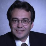 போர் காரணமாக கோடை விடுமுறை பயணிகள் இடமாற்றம்