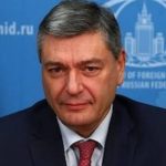 கச்சா எண்ணெய் ஏற்றிச் செல்லும் கப்பல் மீது அதிரடி தாக்குதல்