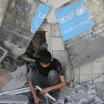 பெண்ணின் தலைமுடியை வெட்டி துன்புறுத்தியவர்களுக்கு விளக்கமறியல்