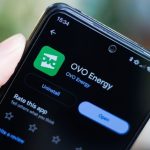 100 அடி பள்ளத்தில் வீழ்ந்து இரண்டாக உடைந்தது லொறி: இருவர் படுகாயம்!