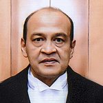 மாலைத்தீவுக்கு கணவருடன் சுற்றுலாச் சென்ற ஜனனி ஐயர்!