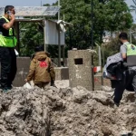 பாலியல் வன்கொடுமை சம்பவம்: இங்கிலாந்தில் போராட்டம், கலவரத்திற்கு எச்சரிக்கை