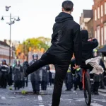 இஸ்ரேல் தாக்குதல் – தெற்கு லெபனானை இணைத்த கடைசி பாலமும் அழிக்கப்பட்டது