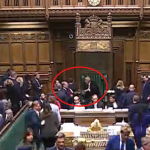 இஸ்ரேல் தாக்குதல் – தெற்கு லெபனானை இணைத்த கடைசி பாலமும் அழிக்கப்பட்டது