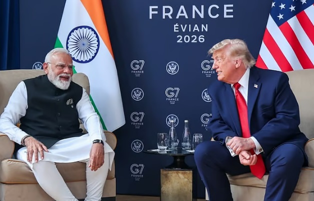 பிரான்ஸில் நடைபெற்ற ஜி7 மாநாட்டில் சிறப்பு விருந்தினராக பங்கேற்ற பிரதமர் மோடி, அமெரிக்க ஜனாதிபதி ட்ரம்புடன் கலந்துரையாடலில் ஈடுபட்டார்.