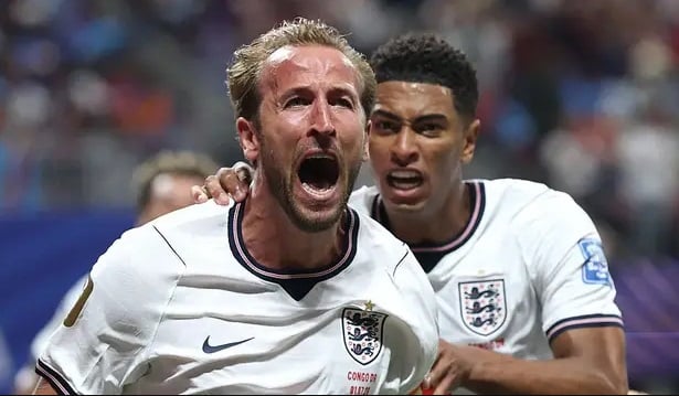 Harry Kane கடைசி நேரத்தில் அடித்த கோல்களால் இங்கிலாந்து அணி அதிர்ச்சித் தோல்வியிலிருந்து தப்பியது.