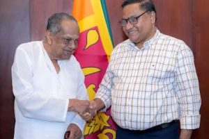 ஈழத் தமிழர்களின் பிரச்சினை குறித்து தமிழக முதல்வரிடம் ஆவணம் கையளிப்பு