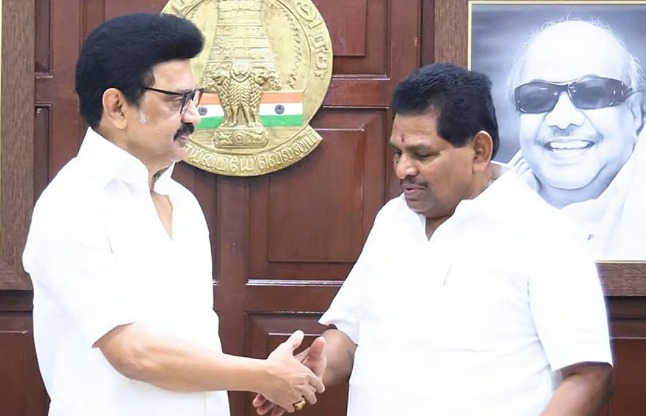 தூத்துக்குடி மாவட்டம் ஆத்தூரில் கடந்த மாதம் 20ம் திகதி நடந்த திமுக பொதுக்கூட்டத்தில் பங்கேற்ற அனிதா ராதாகிருஷ்ணன், முதலமைச்சர் விஜய் குறித்து அவதூறாகவும், சர்ச்சைக்குரிய வகையில் கருத்துகளை தெரிவித்தார்.