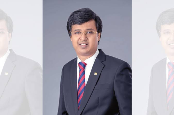 "அரசியலமைப்பின் 22-வது திருத்தச் சட்டமூலமானது நாட்டிற்குக் கருப்புப் புள்ளியை ஏற்படுத்தக்கூடும். எனவே, இந்த முயற்சியை அரசாங்கம் கைவிட வேண்டும்" என்று இலங்கை சட்டத்தரணிகள் சங்கத்தின் தலைவர் சட்டத்தரணி ராஜீவ் அமரசூரிய தெரிவித்தார்.