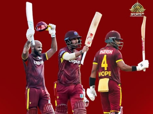இந்தியாவிற்கு எதிரான இரண்டாவது ஒருநாள் போட்டியில் மேற்கிந்தியத் தீவுகள் அணி 7 விக்கெட் இழப்பிற்கு 405 ரன்கள் குவித்து, ஒருநாள் போட்டிகளில் தனது வரலாற்றிலேயே மிக அதிகபட்ச ரன்களைப் பதிவு செய்து சாதனை படைத்துள்ளது.