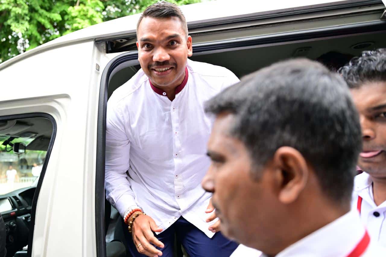 ஸ்ரீலங்கா பொதுஜன பெரமுன கட்சியின் தேசிய அமைப்பாளரும், நாடாளுமன்ற உறுப்பினருமான நாமல் ராஜபக்ச எதிர்வரும் செப்டம்பர் 18 ஆம் திகதிவரை விளக்கமறியலில் வைக்கப்பட்டுள்ளார்.
