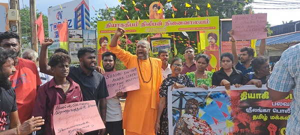 யாழ்ப்பாணம், நல்லூரில் உள்ள தியாக தீபம் திலீபனின் நினைவாலயத்தில் அமைக்கப்பட்டிருந்த அவரது சிலையை வலுக்கட்டாயமாக அகற்றிய பொலிஸாரின் அடாவடித்தனத்தைக் கண்டித்தும், தமிழ் மக்களின் நினைவேந்தல் உரிமையை வலியுறுத்தியும் வடக்கு, கிழக்கில் இன்று திங்கட்கிழமை மாபெரும் போராட்டங்கள் முன்னெடுக்கப்பட்டன.