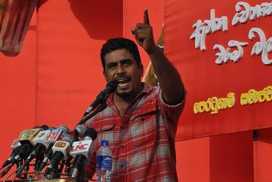 தொழிற்சங்க நடவடிக்கை, போராட்டம் என்பவற்றைக்கூட பயங்கரவாத நடவடிக்கையாக காண்பிக்கும் வகையிலேயே பயங்கரவாதத்திலிருந்து அரசை பாதுகாக்கும் சட்டமூலத்தில் ஏற்பாடு உள்ளது.”- என்று முன்னிலை சோஷலிசக் கட்சியின் நிறைவேற்றுக்குழு உறுப்பினர் துமிந்த நாகமுவ தெரிவித்தார்.