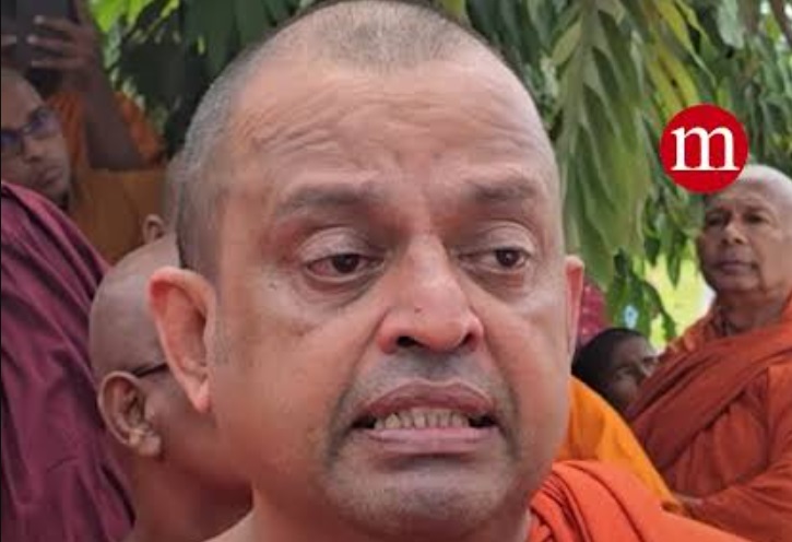 ஞானசார தேரரை விடுவிப்பதற்கான போராட்டத்தில் இருந்து நாம் பின்வாங்கவில்லை. எமது போராட்டம் தொடர்ந்து கொண்டிருக்கின்றது என்று உலப்பனே சுமங்கல தேரர் தெரிவித்தார்.